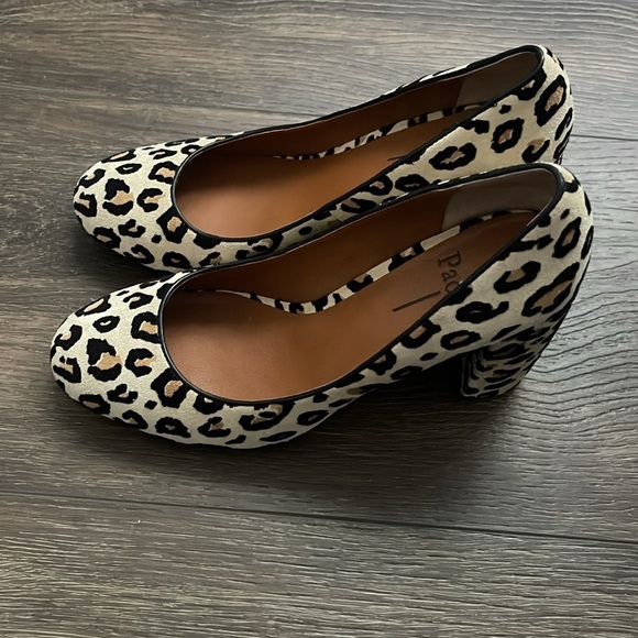 Linea Paolo Leopard Print Suede Heels Size 7.5 - Picture 2 of 8
